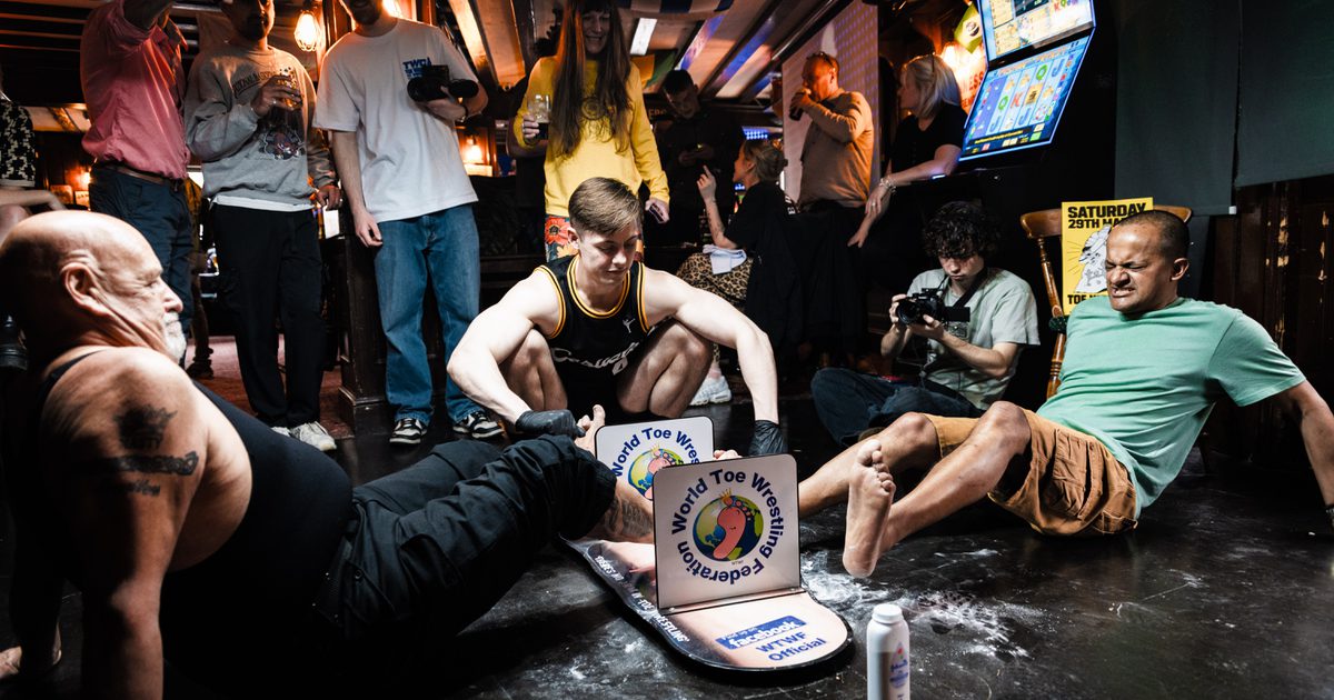 Inside the grit and glory of British toe wrestling